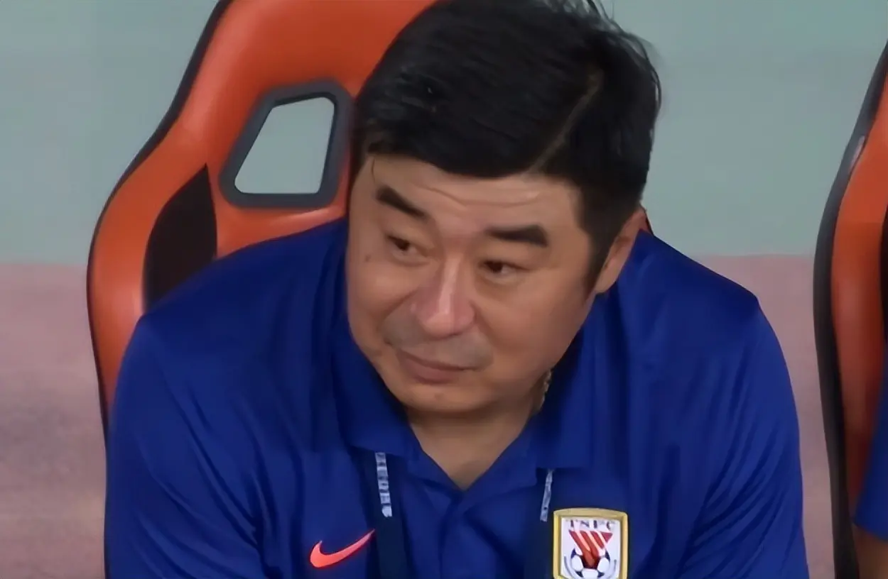 又可以胜任, 他脚下技术